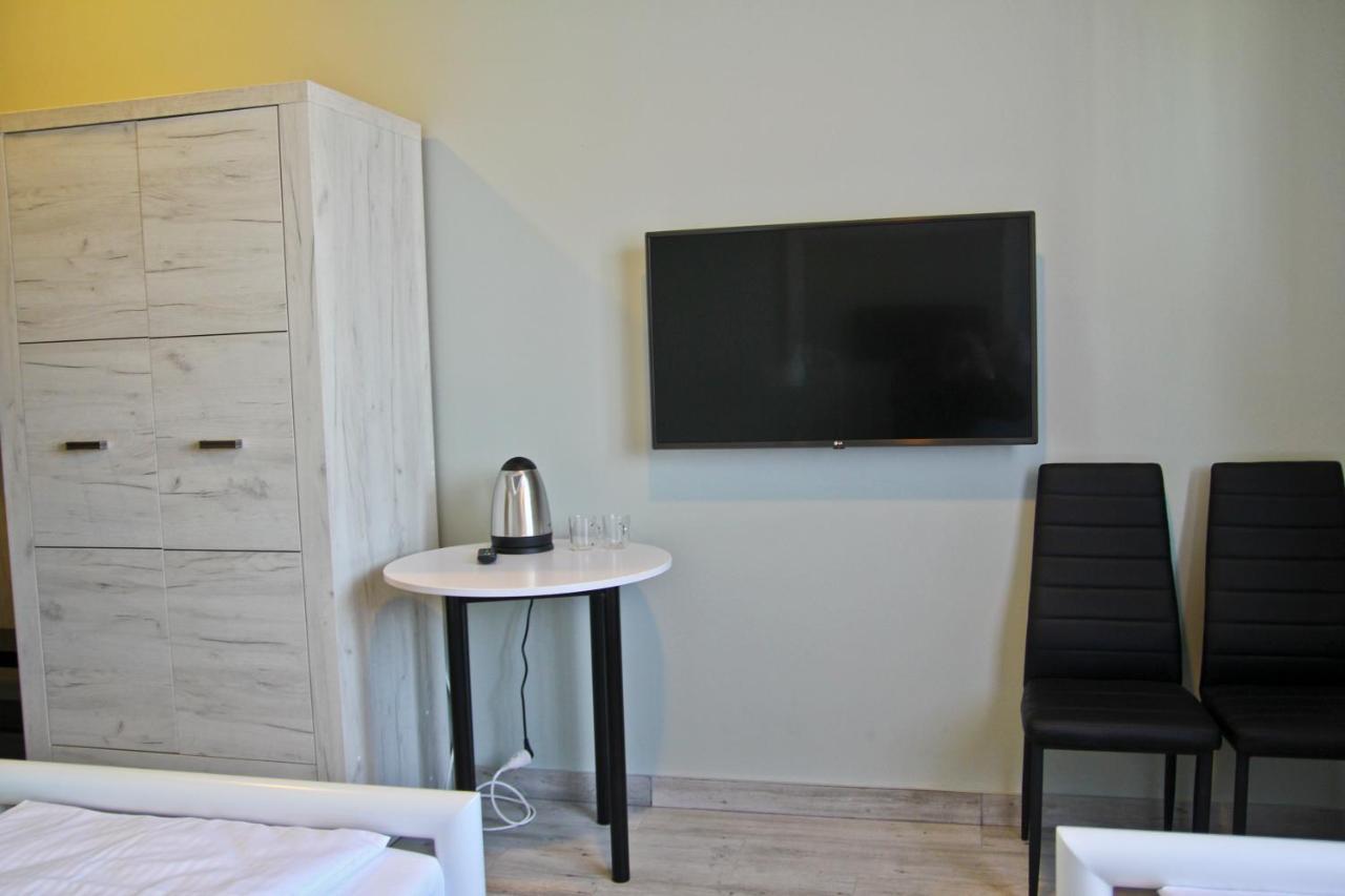 Motel Lunar Освенцим Экстерьер фото