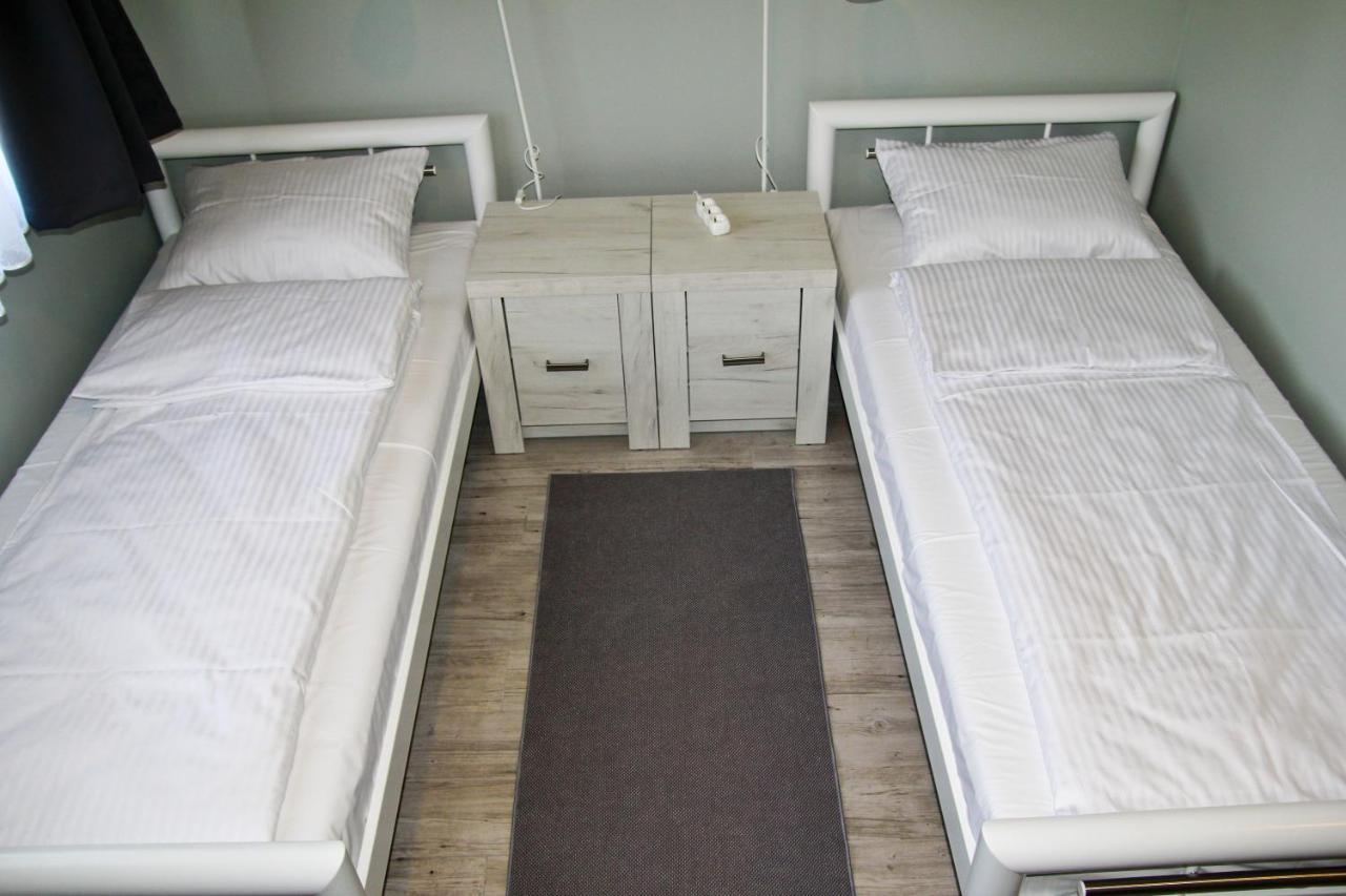 Motel Lunar Освенцим Экстерьер фото